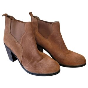 Crown Fawn Brown Faux Suede Heeled Ankle Boot Size 9.5